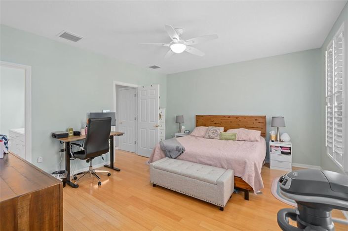 Image No.16-3 Bed Townhouse for sale