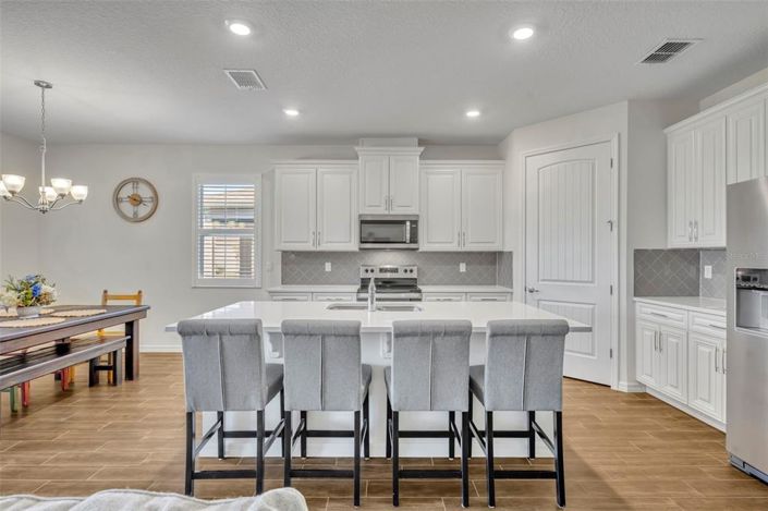 Image No.10-4 Bed Property for sale