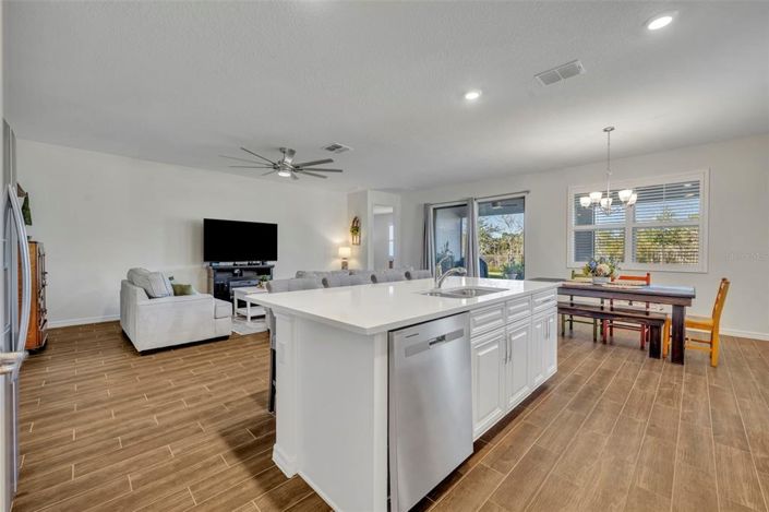 Image No.17-4 Bed Property for sale