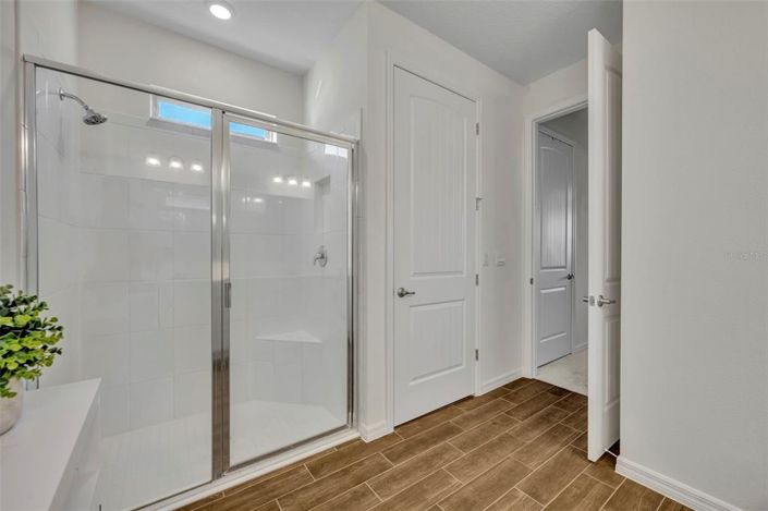 Image No.28-4 Bed Property for sale