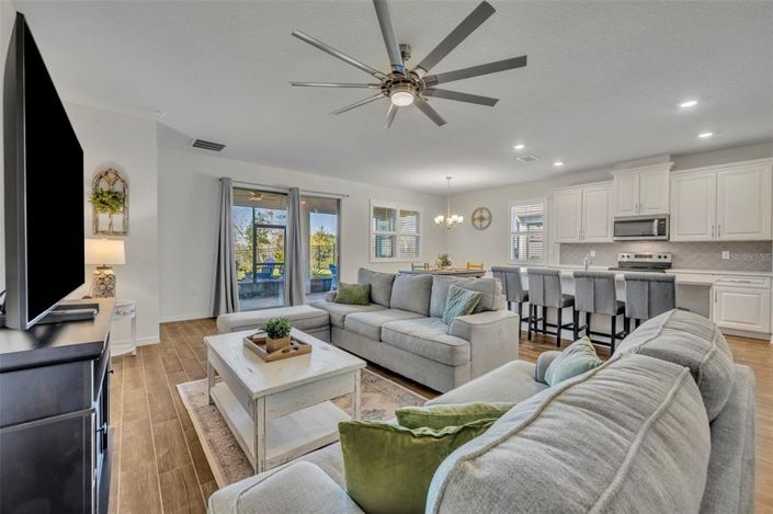 Image No.7-4 Bed Property for sale