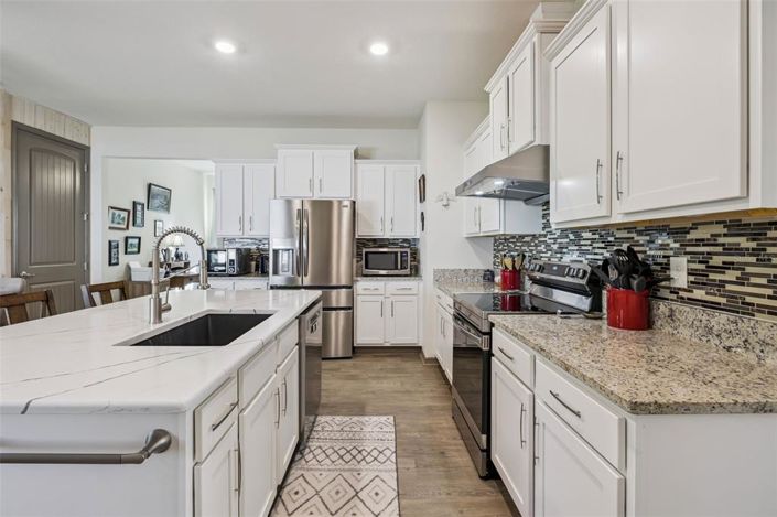 Image No.17-3 Bed Property for sale