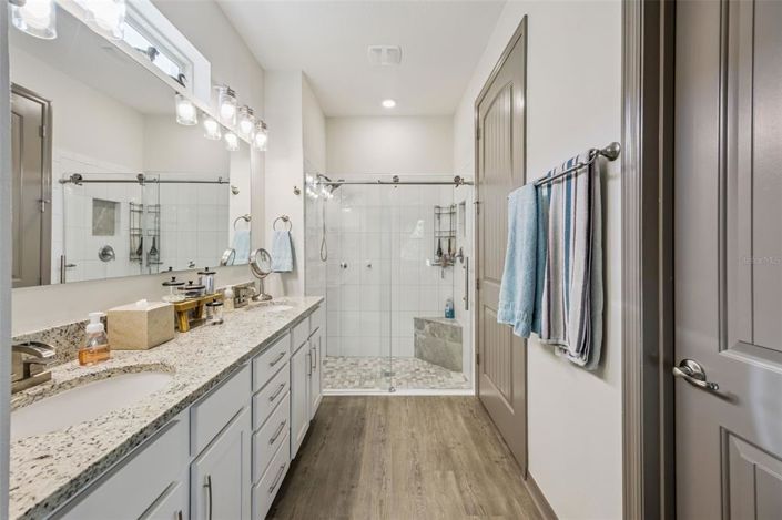 Image No.21-3 Bed Property for sale