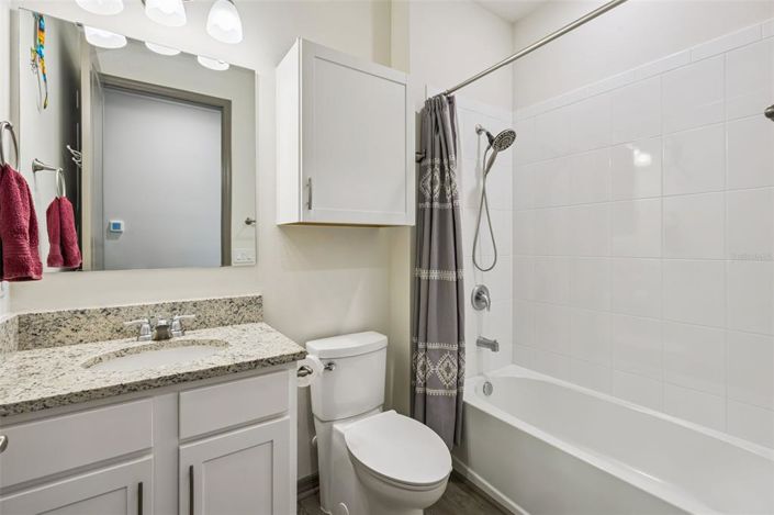 Image No.28-3 Bed Property for sale