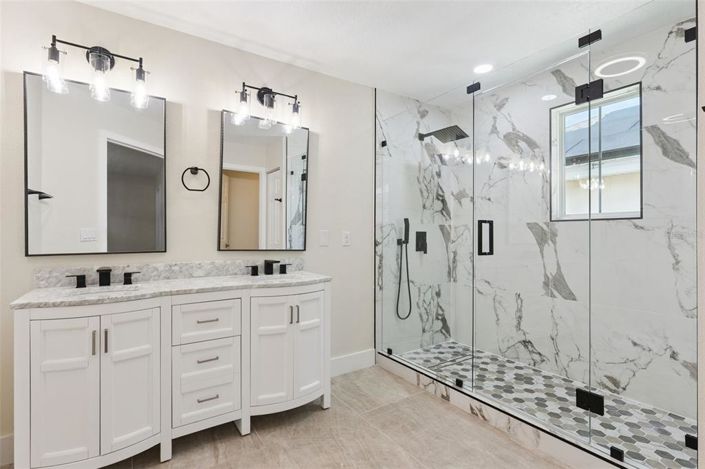 Image No.21-5 Bed Property for sale