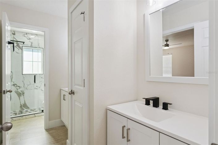 Image No.23-5 Bed Property for sale