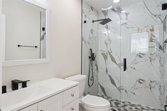 Image No.33-5 Bed Property for sale