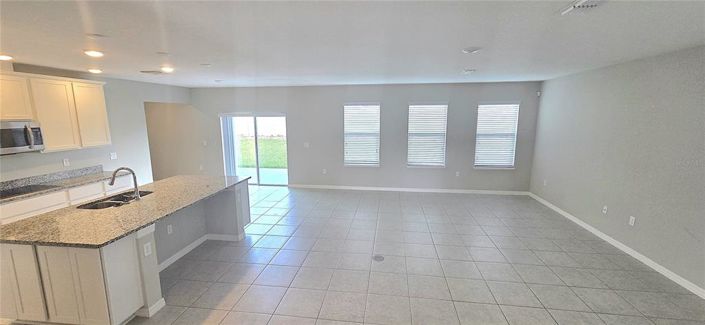 Image No.11-5 Bed Property for sale