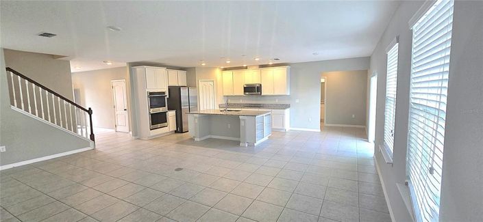 Image No.12-5 Bed Property for sale