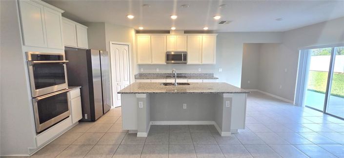 Image No.16-5 Bed Property for sale