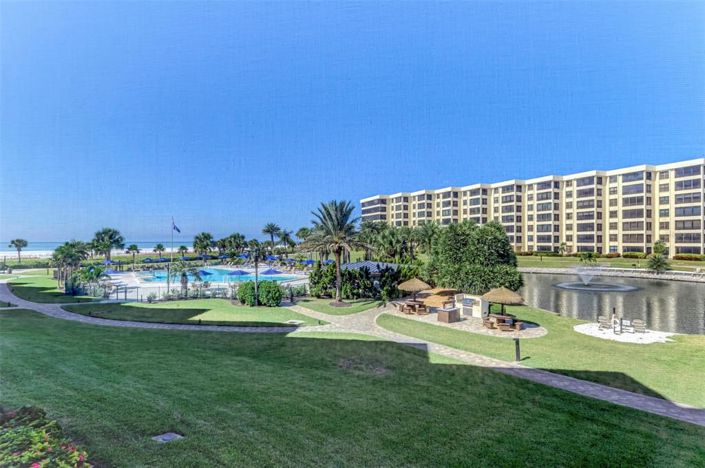 Image No.8-Propriété de 2 chambres à vendre à Sarasota