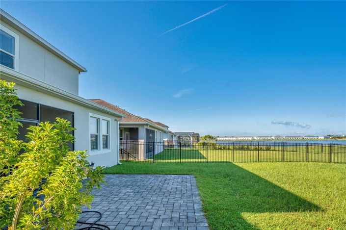 Image No.12-5 Bed Property for sale