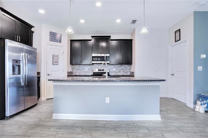 Image No.14-5 Bed Property for sale