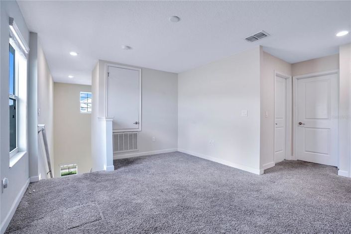 Image No.26-5 Bed Property for sale