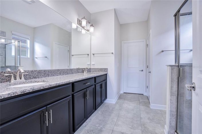 Image No.9-5 Bed Property for sale