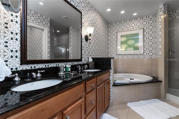 Image No.9-2 Bed Property for sale