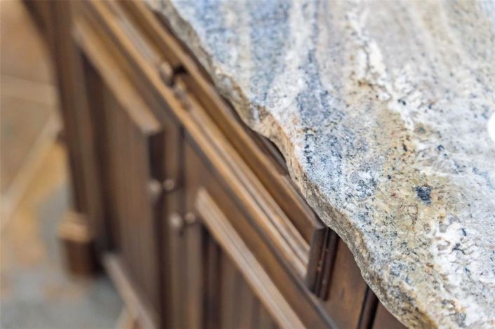 Image No.19-7 Bed Property for sale