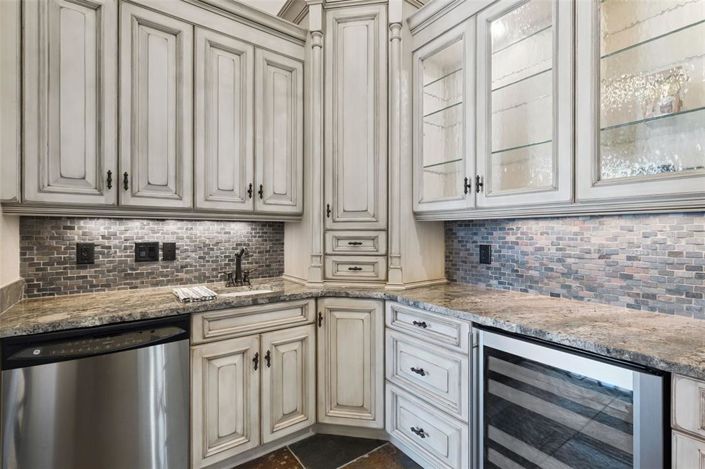 Image No.26-7 Bed Property for sale