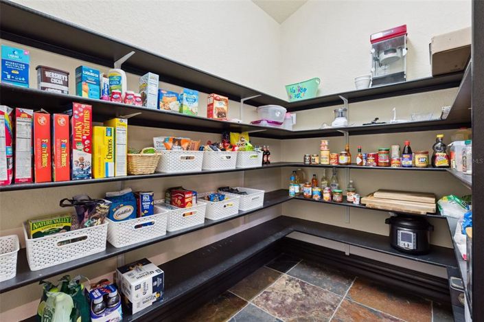 Image No.31-7 Bed Property for sale