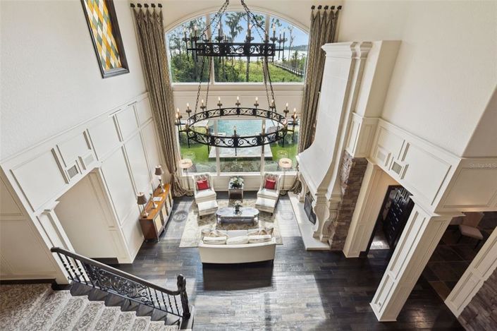 Image No.32-7 Bed Property for sale