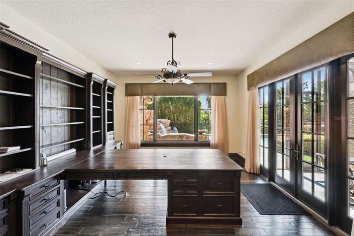 Image No.43-7 Bed Property for sale