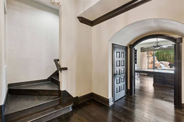 Image No.44-7 Bed Property for sale