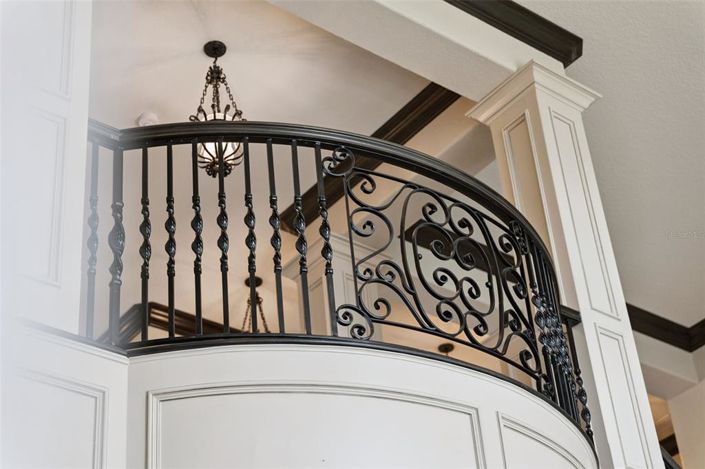 Image No.5-7 Bed Property for sale