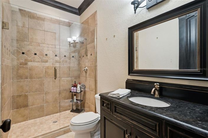 Image No.52-7 Bed Property for sale