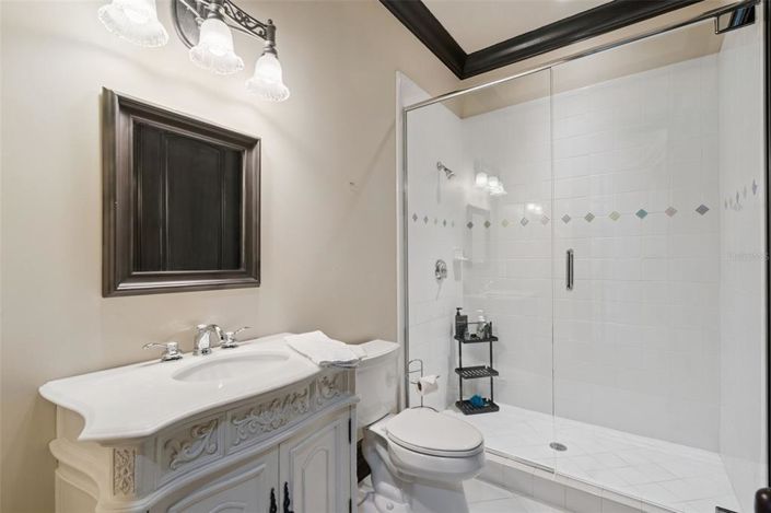 Image No.53-7 Bed Property for sale