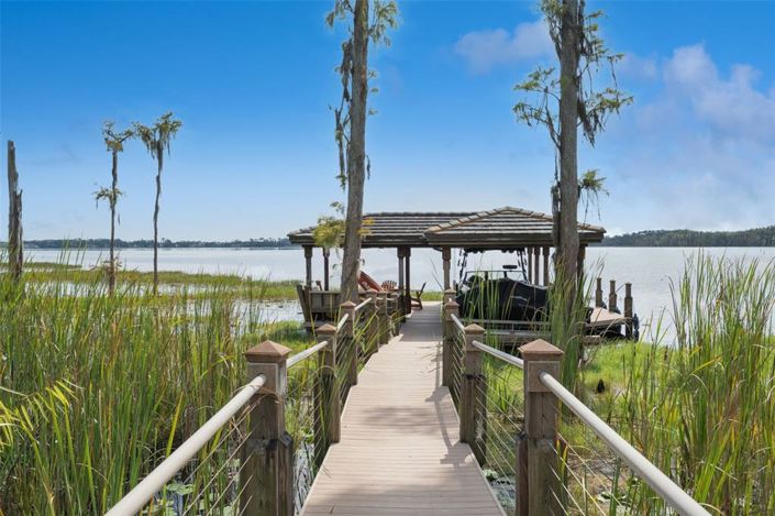 Image No.90-7 Bed Property for sale