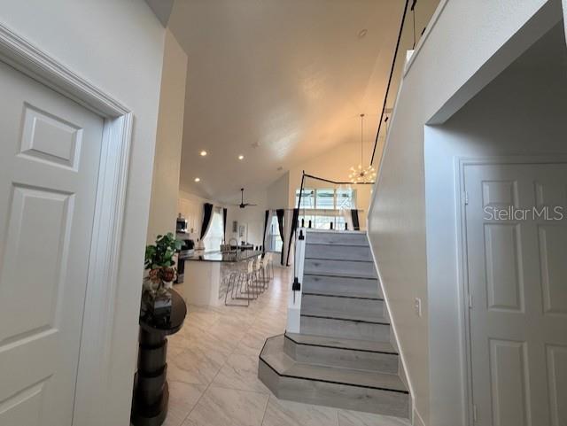 Image No.6-6 Bed Property for sale