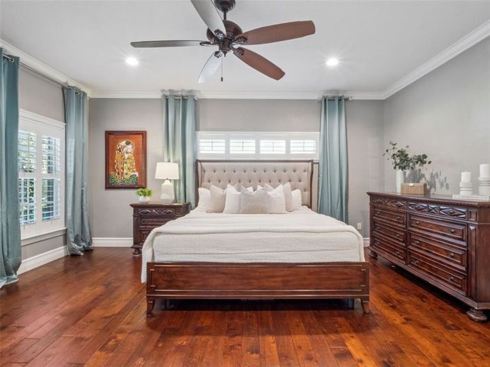 Image No.11-4 Bed Property for sale