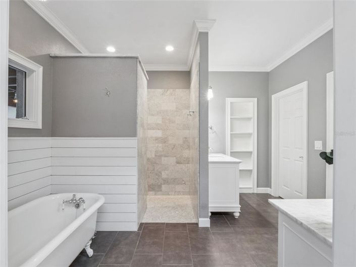 Image No.13-4 Bed Property for sale