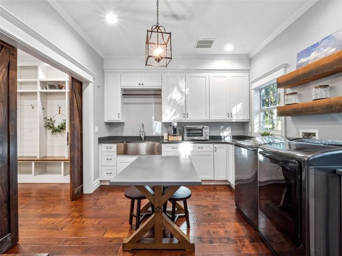 Image No.3-4 Bed Property for sale