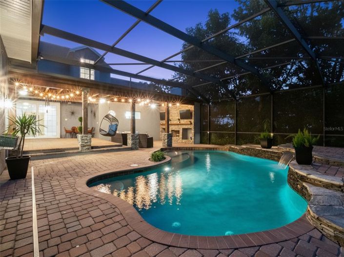 Image No.32-4 Bed Property for sale