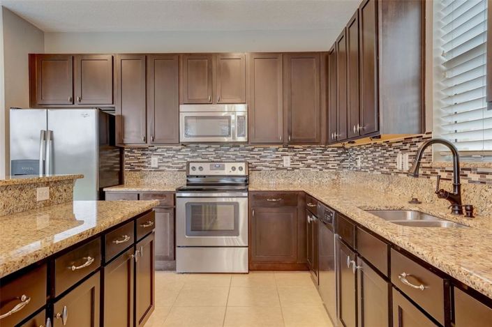 Image No.18-3 Bed Property for sale