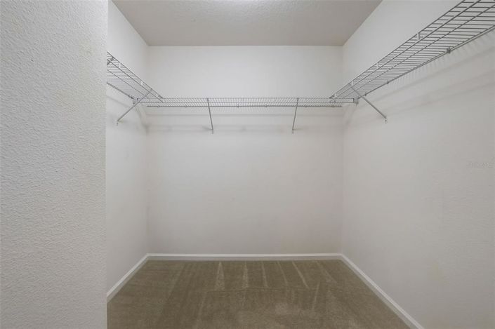 Image No.40-3 Bed Property for sale