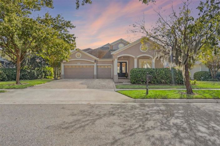 Image No.1-4 Bed Property for sale