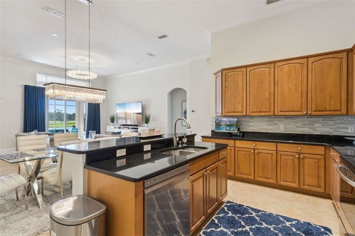 Image No.15-4 Bed Property for sale