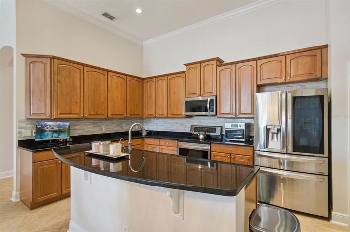 Image No.17-4 Bed Property for sale