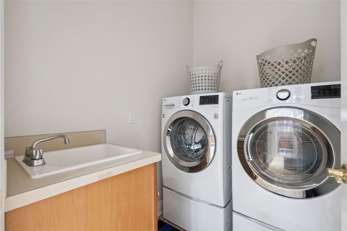 Image No.18-4 Bed Property for sale