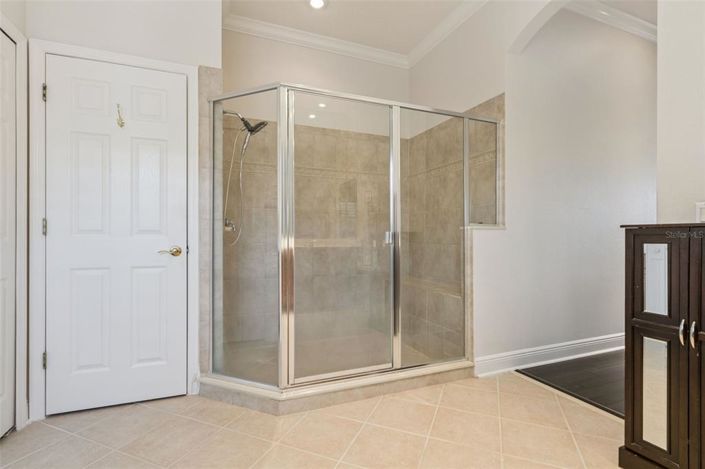 Image No.27-4 Bed Property for sale