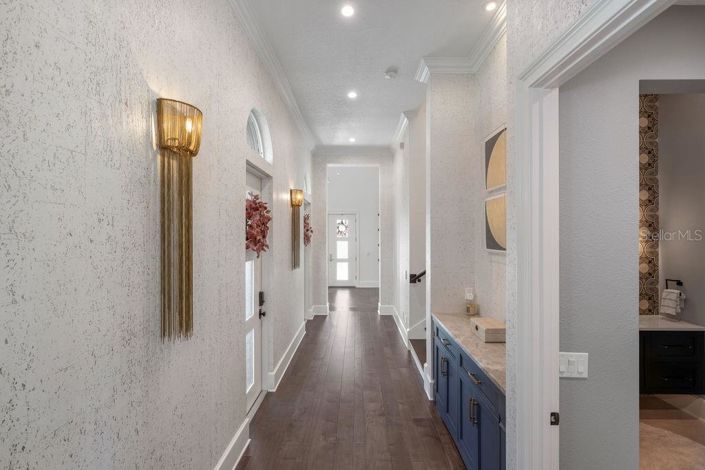 Image No.17-5 Bed Property for sale