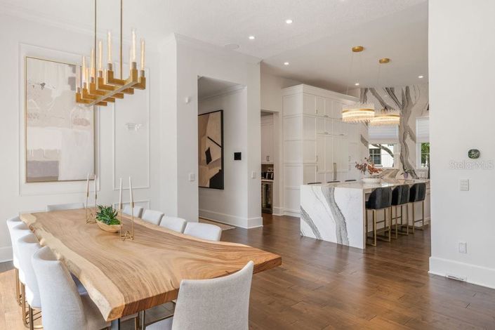 Image No.27-5 Bed Property for sale