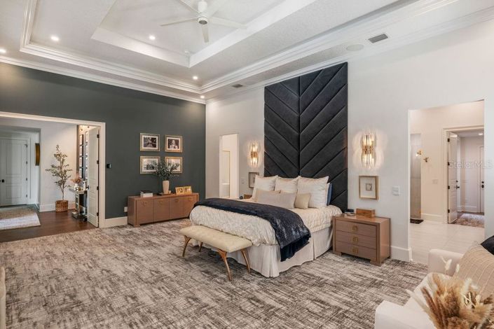 Image No.36-5 Bed Property for sale