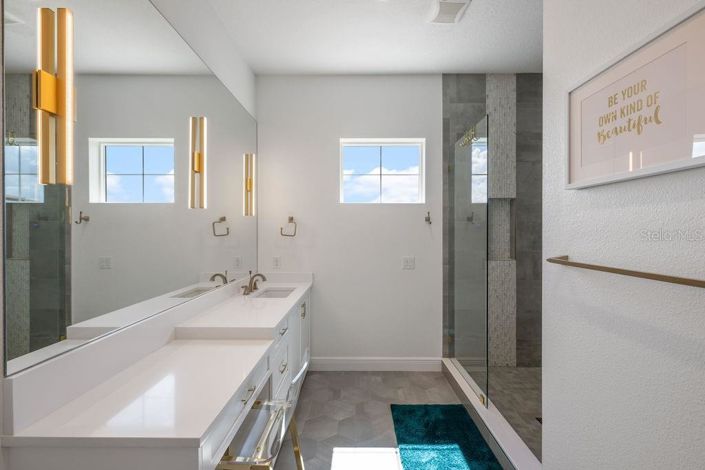 Image No.46-5 Bed Property for sale