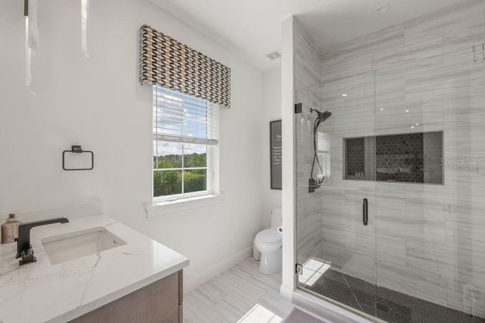 Image No.48-5 Bed Property for sale