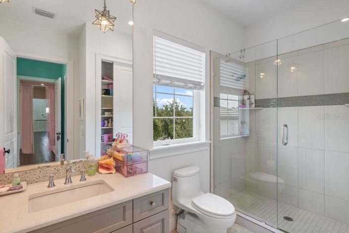 Image No.50-5 Bed Property for sale