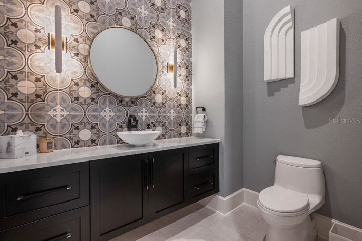 Image No.60-5 Bed Property for sale