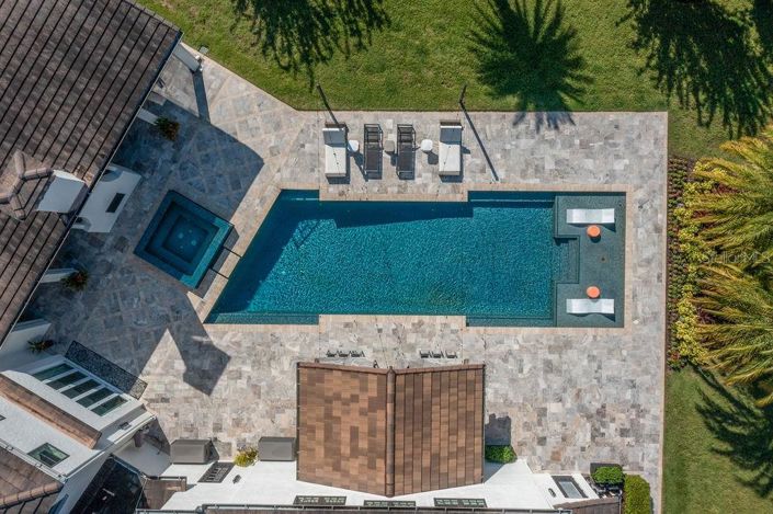 Image No.65-5 Bed Property for sale